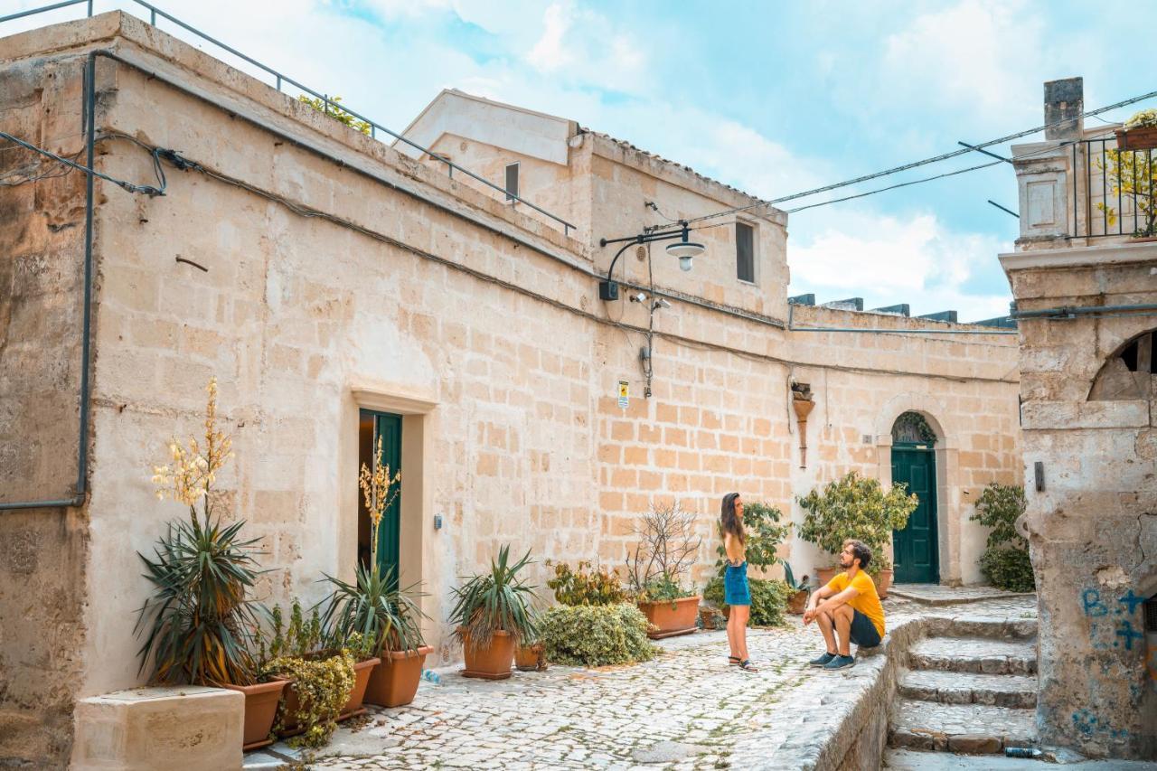 La Casa Di Ele Bed and Breakfast Matera Buitenkant foto